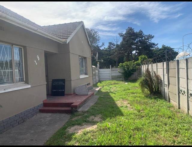 5 BEDROOM HOUSE FOR SALE IN THORNTON